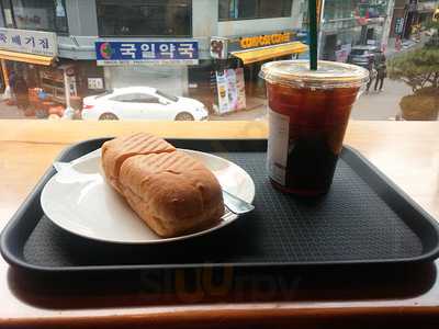 스타벅스 종로관수점