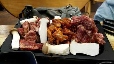 그램그램 종로1호점