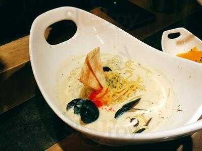 니뽕내뽕 현대시티아울렛동대문점