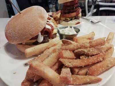 뉴욕버거엔베이글