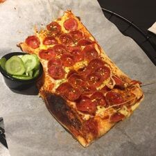 카니발 피자 강남점