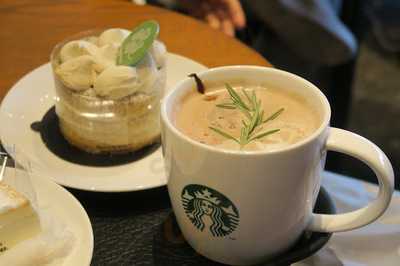 스타벅스 홍대 갤러리점