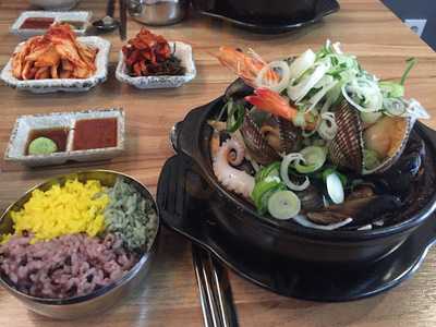 비진도해물뚝배기