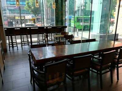 스타벅스 신설동역점