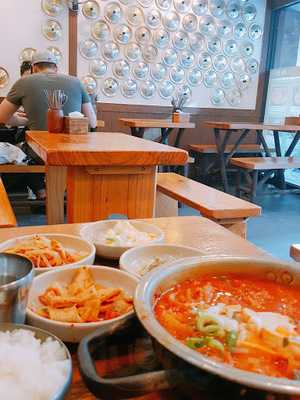 김북순큰남비집