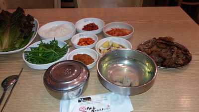 쌍다리돼지불백 - 원남점