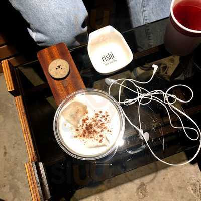 컨플릭트스토어