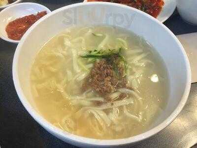 훼미리손칼국수