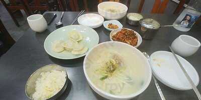 훼미리손칼국수