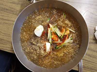 사철냉면