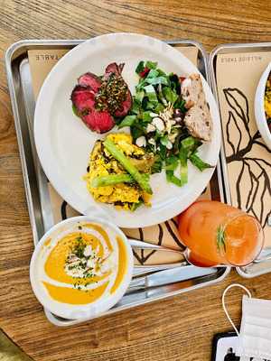 힐사이드테이블