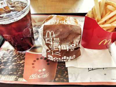 맥도날드 홍익대점