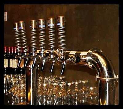 더 스프링 탭 하우스