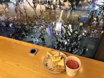 할리스커피 홍대역점