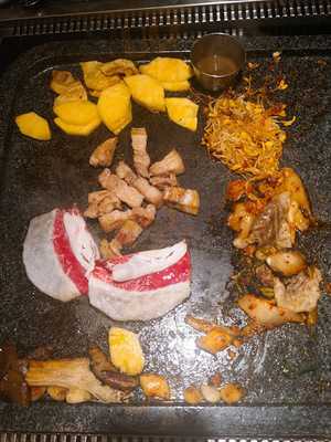 오겹살왕돌구이집