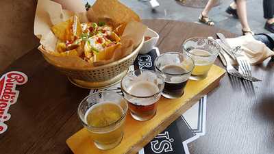 러스티 스모크하우스