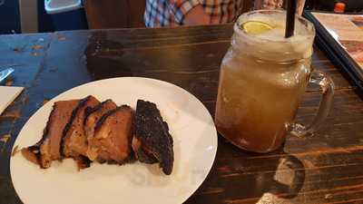 러스티 스모크하우스