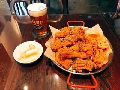 순수치킨 신사점