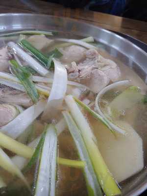 닭한마리칼국수