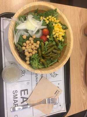 샐러디 공덕역점