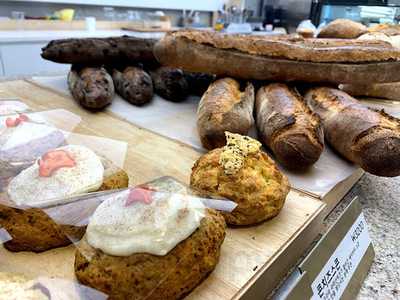 프레드릭베이커리