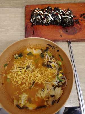 틈새라면 광화문점