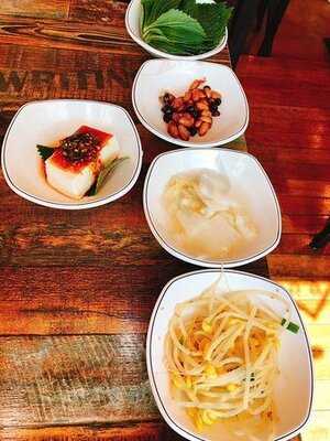 강릉엄지네꼬막집