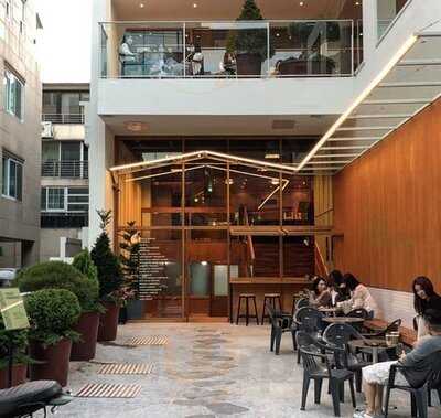 아우어 베이커리 - 가로수길점