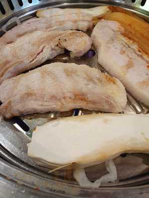 뚝배기황태칼국수