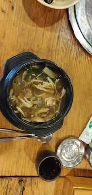 뚝배기황태칼국수