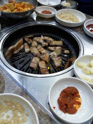 지리산 장독 흑돼지