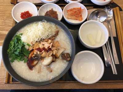 본죽 경복궁역점