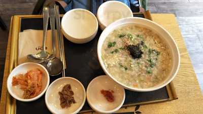 본죽 경복궁역점