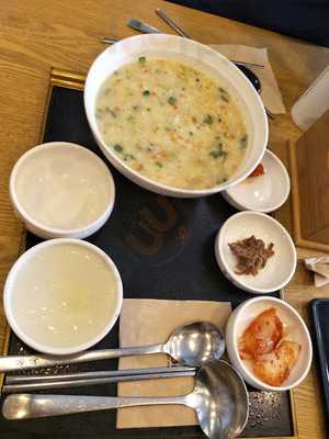 본죽 경복궁역점