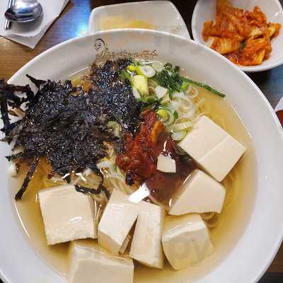 명동할머니국수