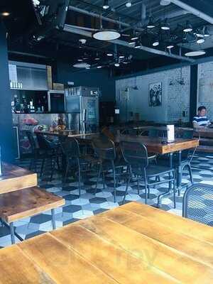 헌터스문 - 종각점