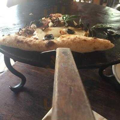 대장장이화덕피자집