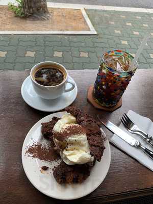 카페엣모스피어‬