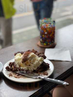 카페엣모스피어‬