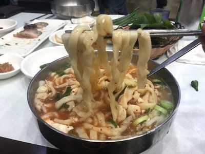 예손가손칼국수