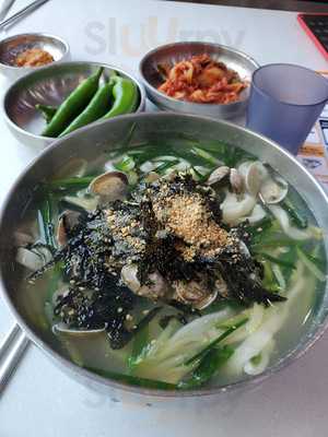 예손가손칼국수