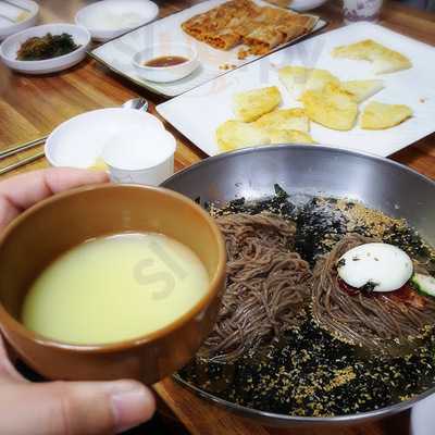 봉평산골메밀촌