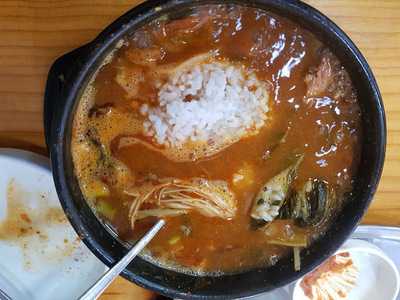 금강산감자탕 방이본점