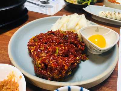 양수생고기육회식당