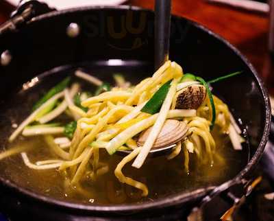 홍대칼국수와족발