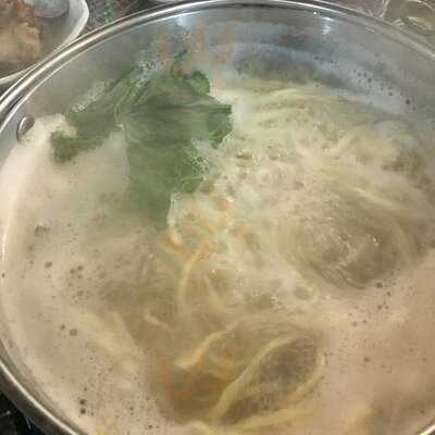 홍대칼국수와족발