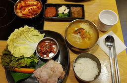 달인겉절이 칼국수보쌈