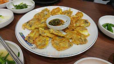 김명자굴국밥전문점