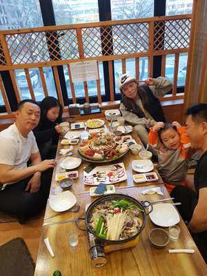 다온황제해물문어보쌈