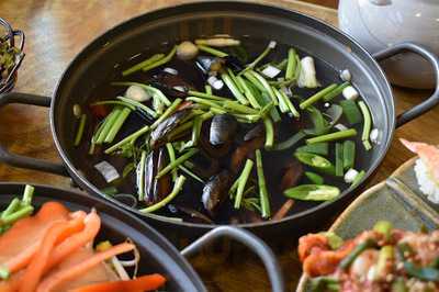 다온황제해물문어보쌈